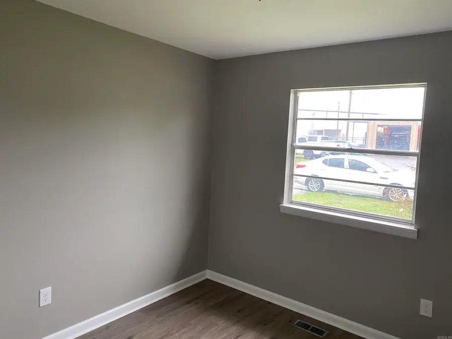 1510 W 38th St, North Little Rock, AR 72118 - #3