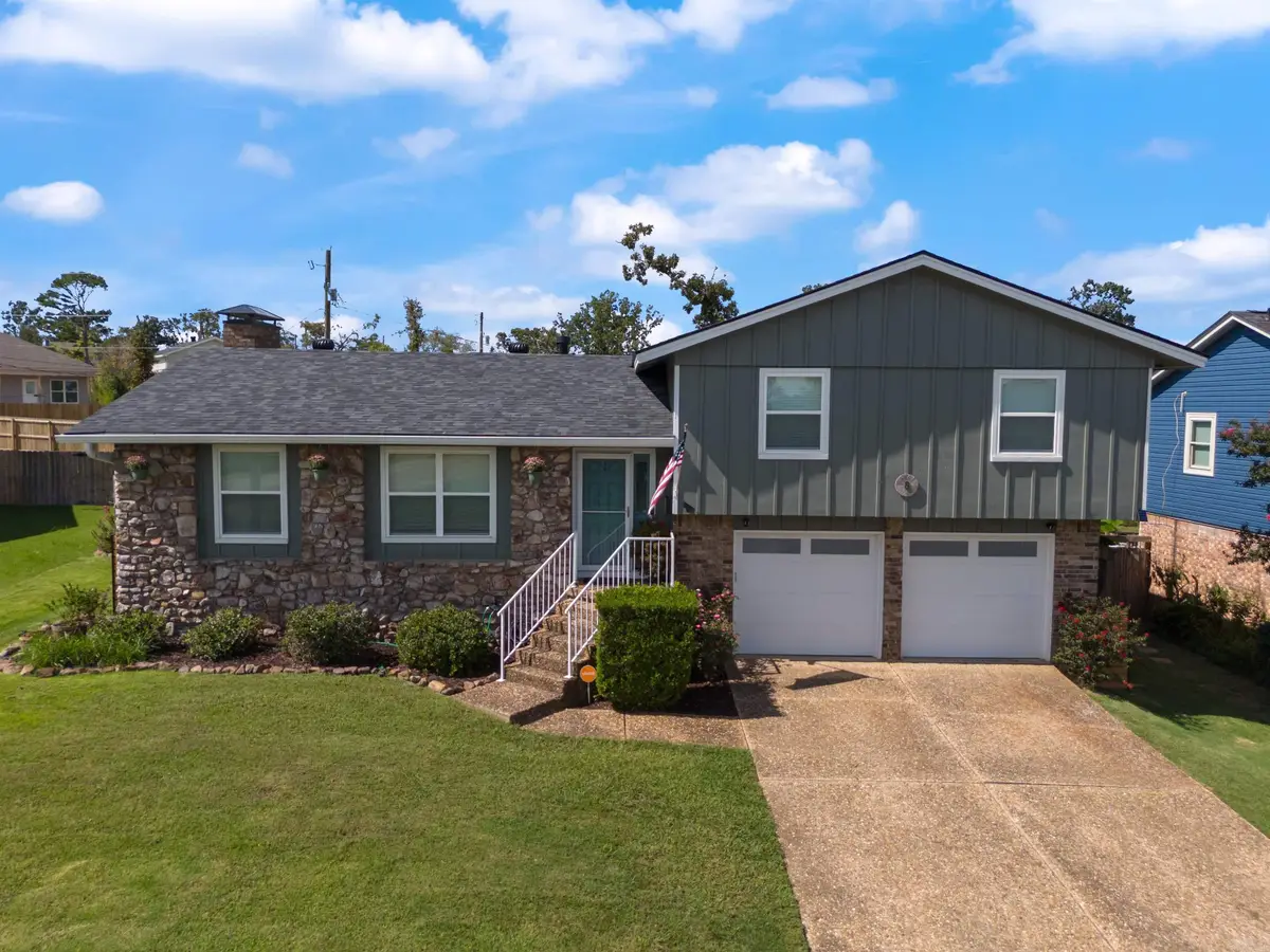 8 Walnut Valley Drive, Little Rock, AR 72211 - #1