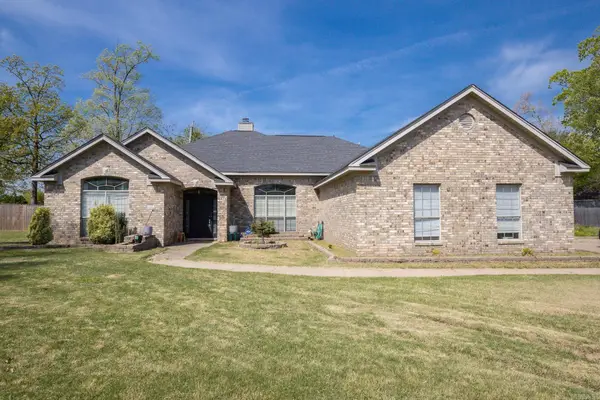 1328 Turtle Cove, White Hall, AR 71602