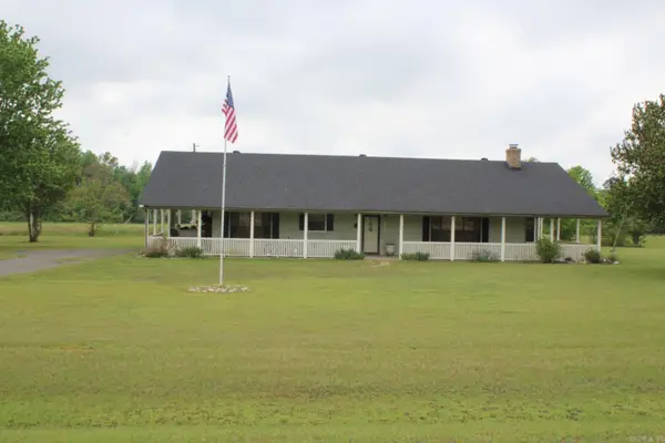 442 Blue Bayou Road, Nashville, AR 71852