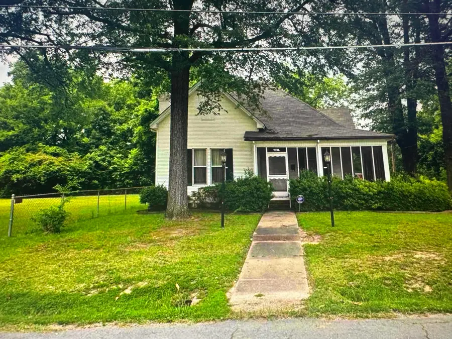 519 E 15th, Pine Bluff, AR 71601 - #2