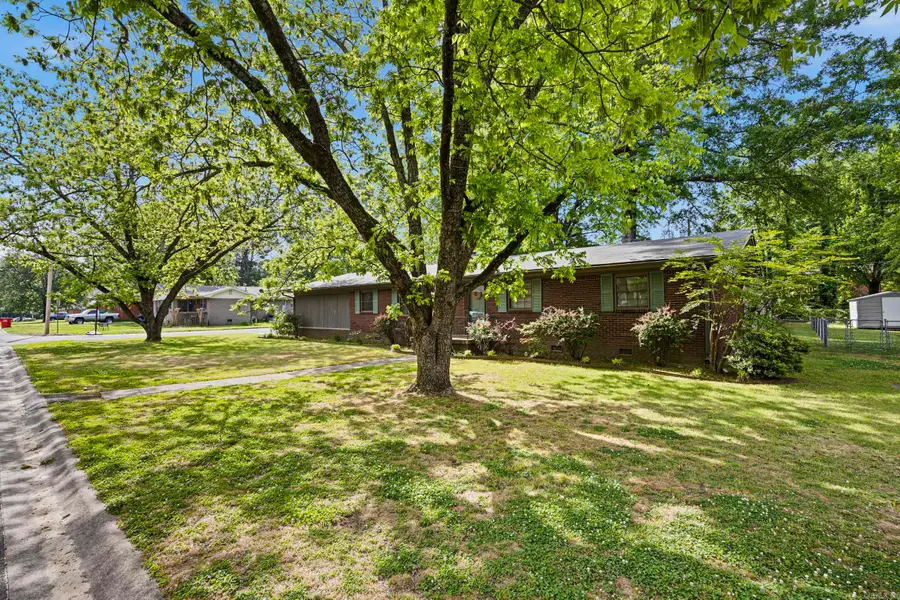 1414 Holloway Street, Morrilton, AR 72110 - #3