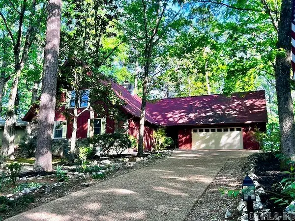18 S Badalona Drive, Hot Springs Village, AR 71909