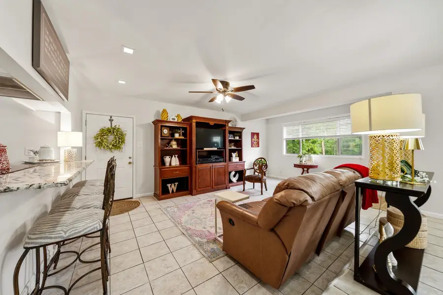 106 Harrison Place, Hot Springs, AR 71913 - #2