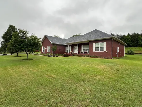 1707 Holloway, Morrilton, AR 72110