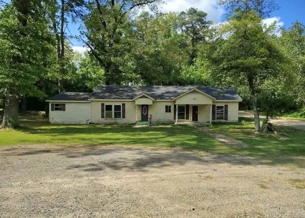 194 Ouachita 54, Camden, AR 71701