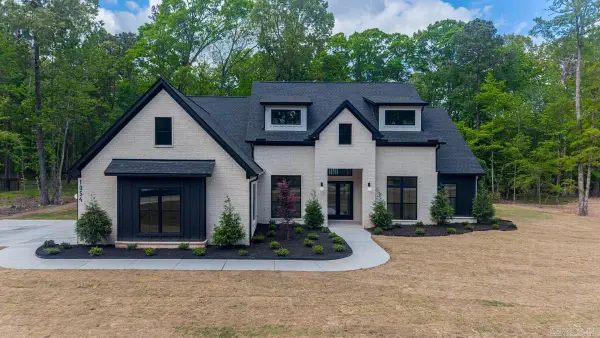 1054 Sungate Drive, Alexander, AR 72002