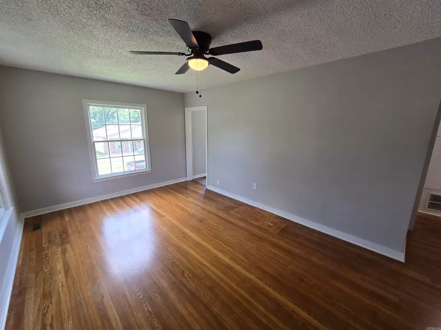 1630 Gum St, North Little Rock, AR 72114 - #3