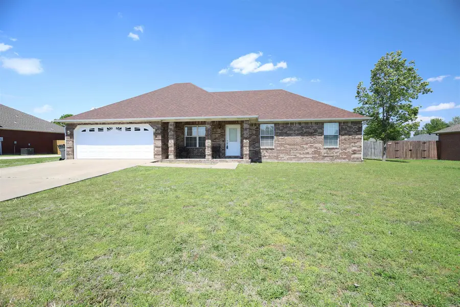 2801 Canterbury, Paragould, AR 72450 - #2