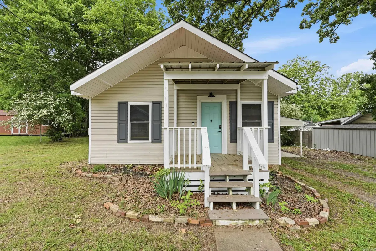 305 W Elm Street, Morrilton, AR 72110 - #1