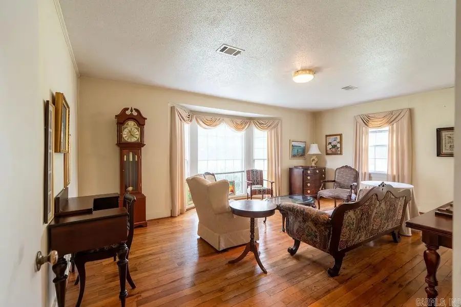 404 W Curran Street, Des Arc, AR 72040 - #3
