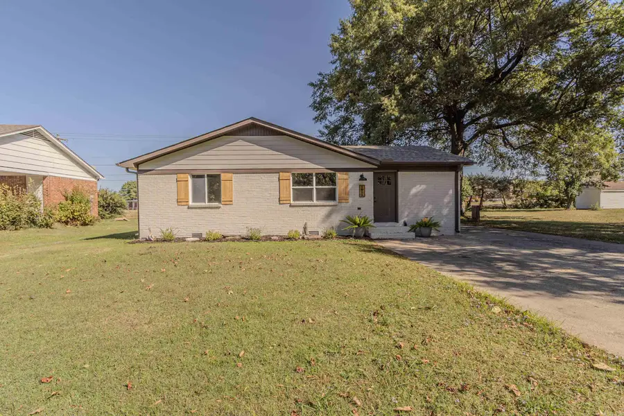 1811 Magnolia Ln, Paragould, AR 72450 - #3