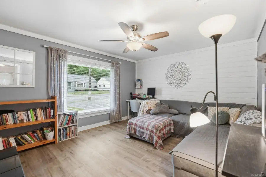 626 W Maple Street, Benton, AR 72015 - #3