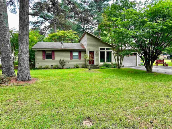 706 East Street, White Hall, AR 71602