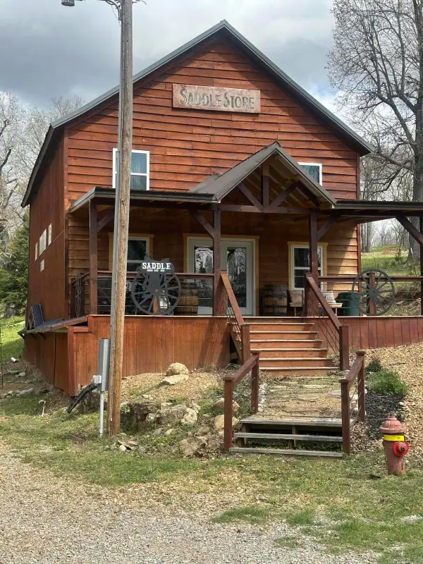 Address Withheld By Seller, Mammoth Spring, AR 72554