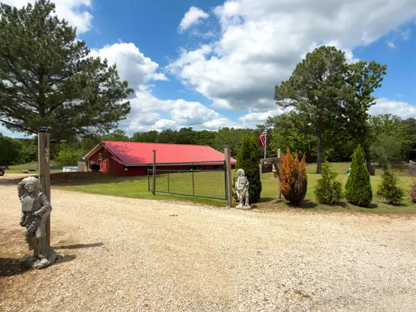 31 Liberty Hill Circle, Hardy, AR 72542