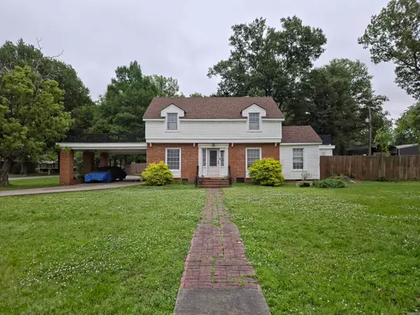 1501 Red Bud Ln, Stuttgart, AR 72160