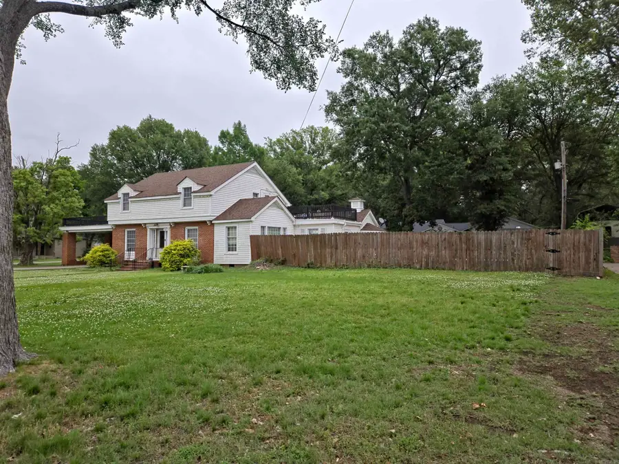 1501 Red Bud Ln, Stuttgart, AR 72160 - #2