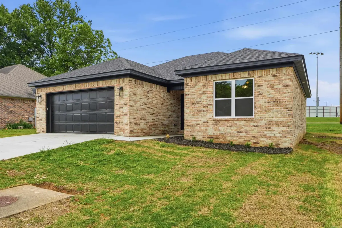 106 Parkway Avenue, Morrilton, AR 72110 - #1