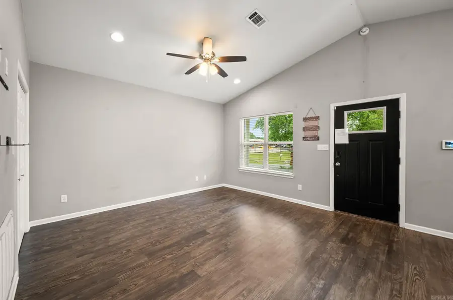 211 N College Street, Sheridan, AR 72150 - #2
