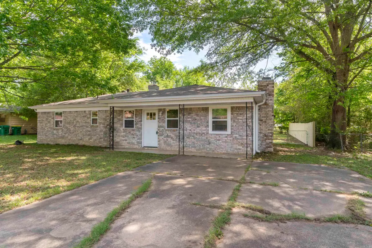 6 Waterfront Drive, Sherwood, AR 72120 - #1