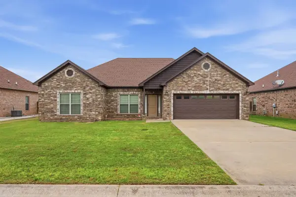 1220 Andrews Drive, Conway, AR 72032