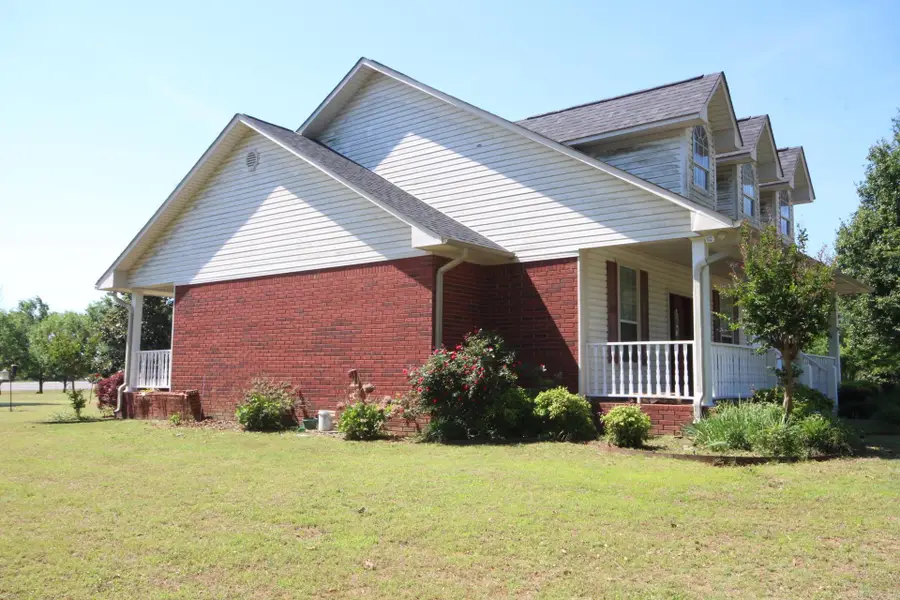 3 Elberta Ave., Nashville, AR 71852 - #3