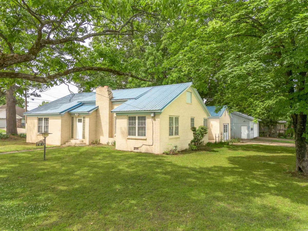 101 Roosevelt Circle, Morrilton, AR 72110 - #1