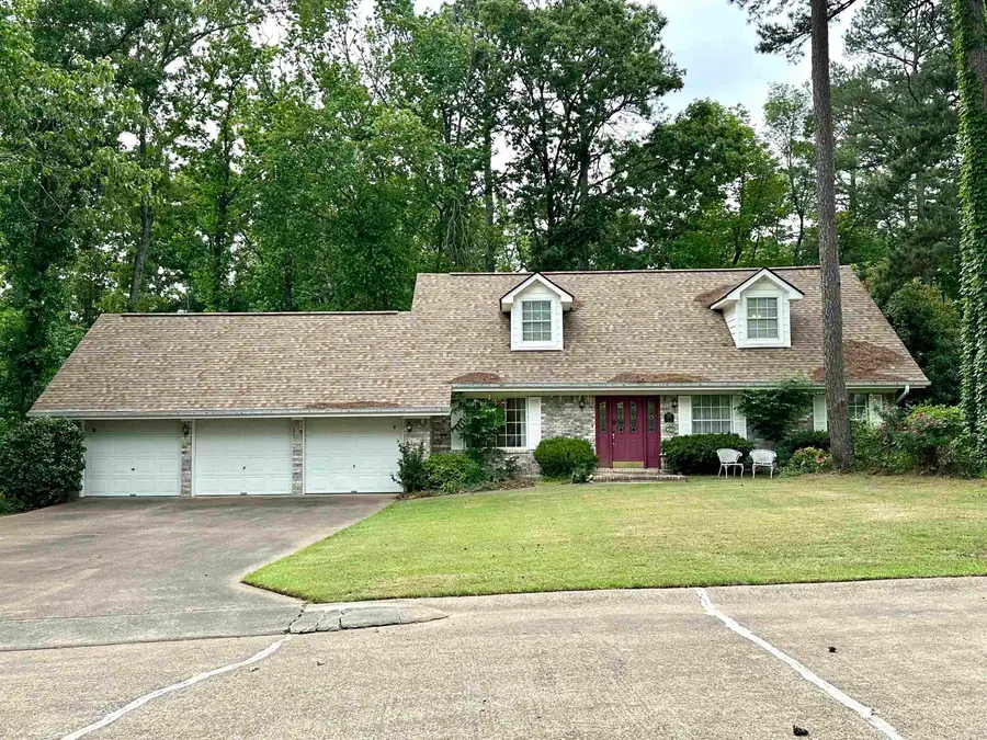 1808 Royal Oaks Dr Drive, Malvern, AR 72104 - #2