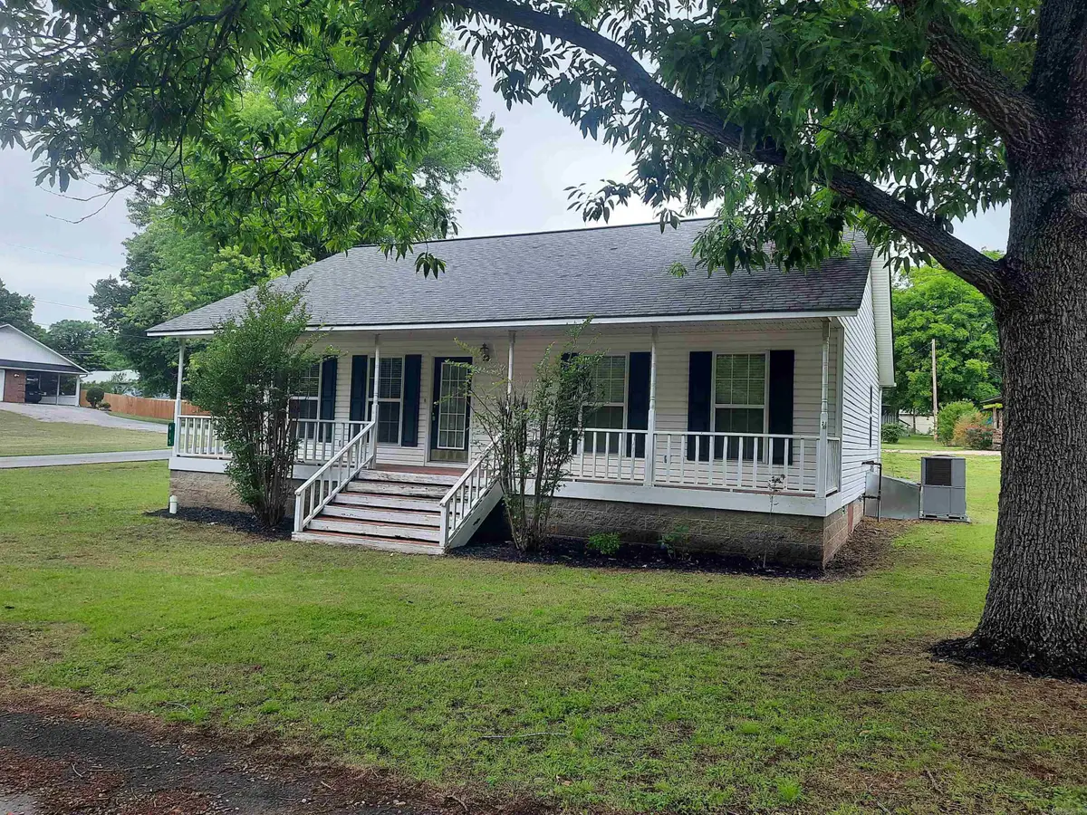 615 Jackson, Mountain View, AR 72560 - #1