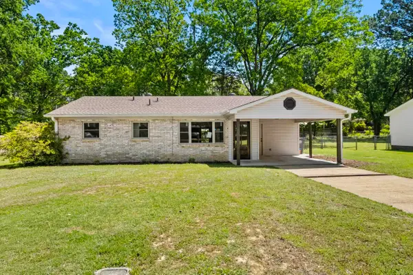 1002 N Holly, Searcy, AR 72143