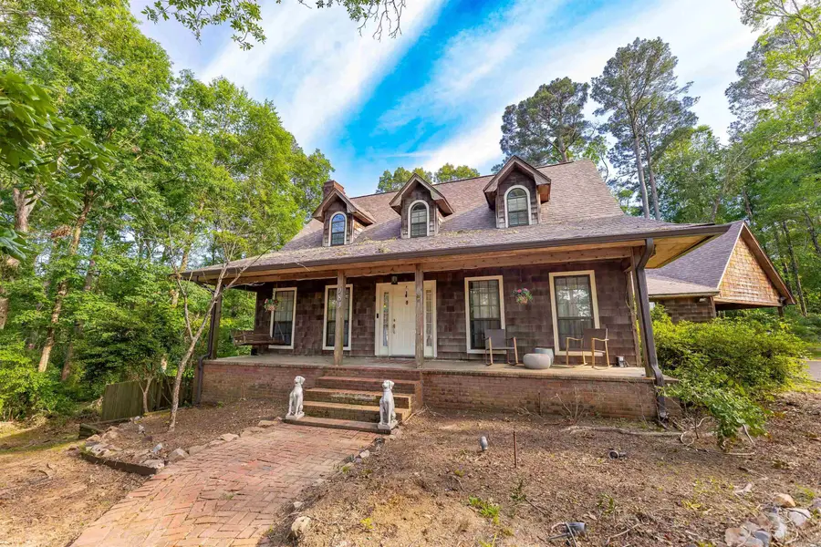 989 Quapaw St, Camden, AR 71701 - #3