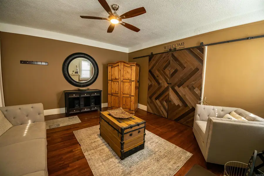 224 E G Avenue, North Little Rock, AR 72116 - #2