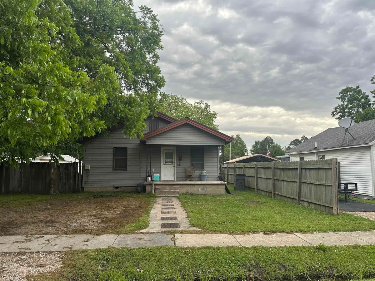 527 W Mueller, Paragould, AR 72450 - #1