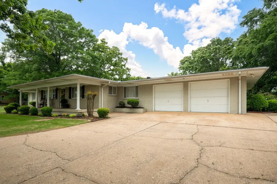 800 Grandview Heights, Conway, AR 72032 - #2