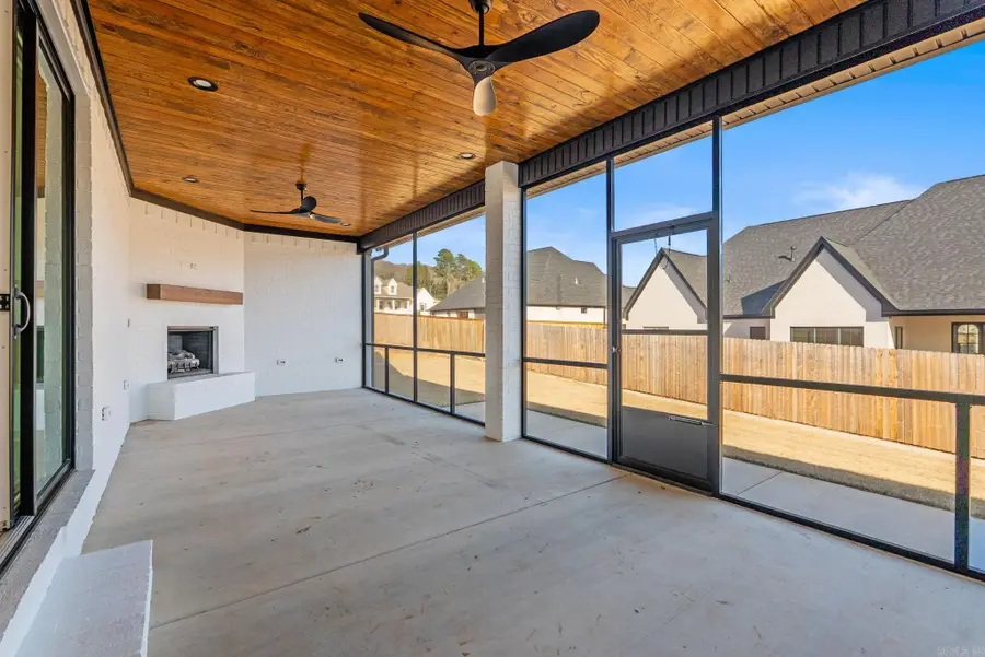 1670 Dolphin Dr, Conway, AR 72034 - #2