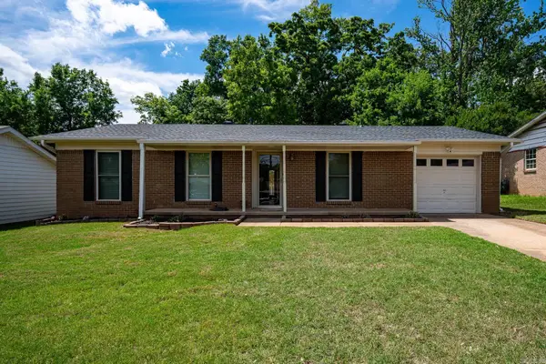 1906 Green Acres Road, Jacksonville, AR 72076