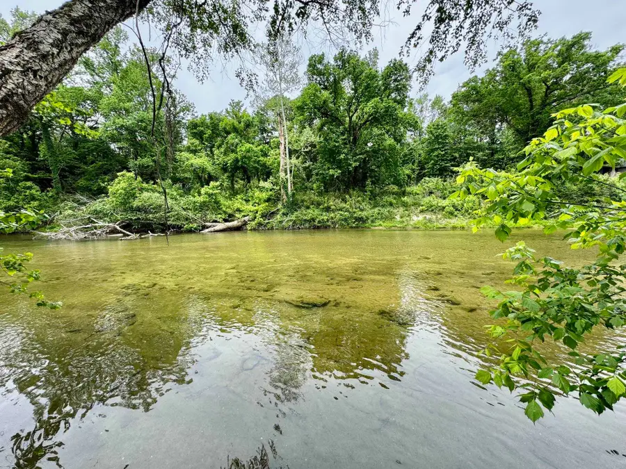 147 Virgies Loop, Calico Rock, AR 72519 - #2