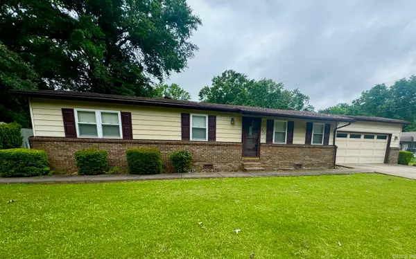 202 Skunk Hollow Road, Conway, AR 72032