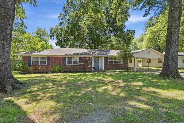 2021 Arkansas Avenue, Conway, AR 72034