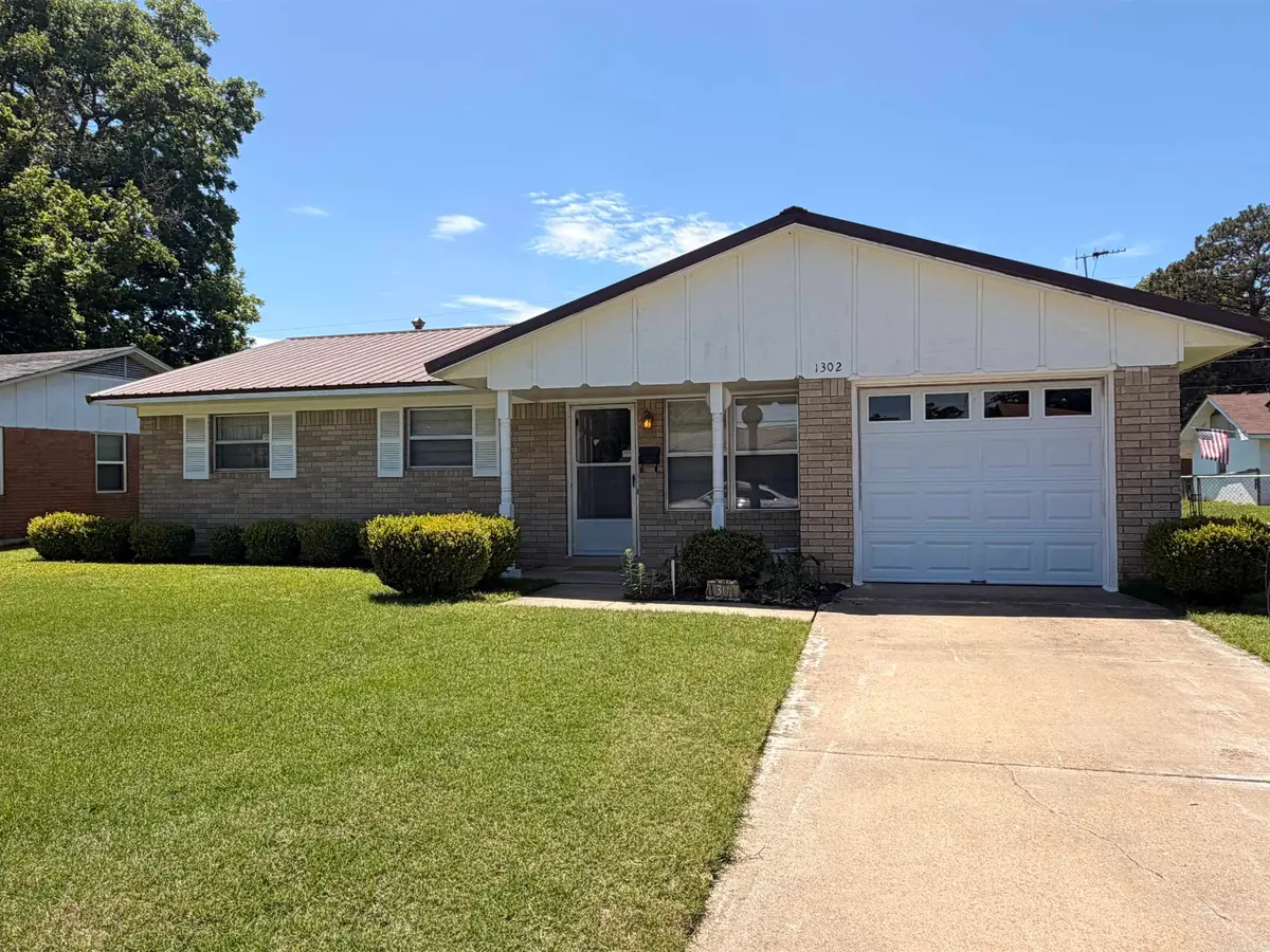 1302 S Utah Street, Pine Bluff, AR 71601 - #1