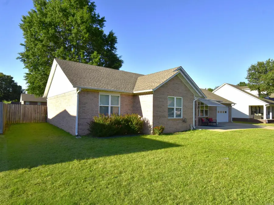 4003 Lori Spence, Paragould, AR 72450 - #3