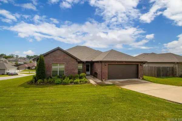 5455 Heritage Valley Dr, Benton, AR 72019