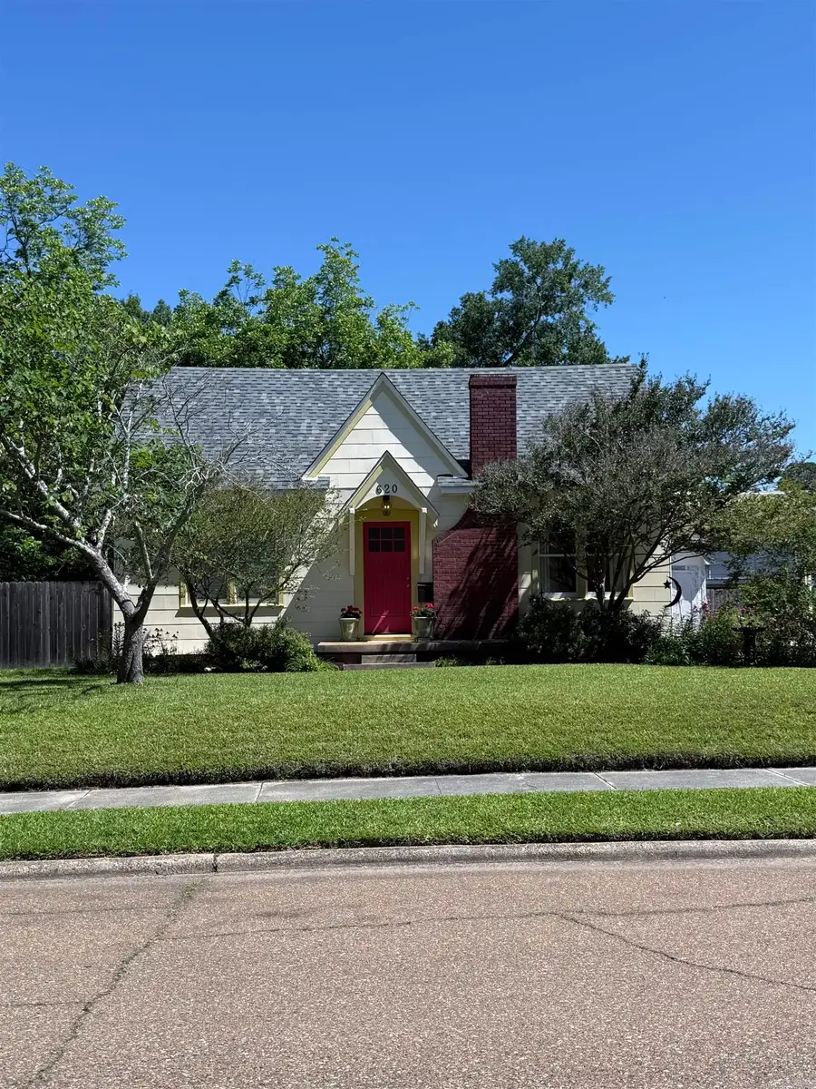 620 E 7th St, El Dorado, AR 71730 - #2
