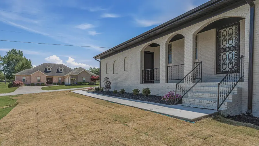 2101 Wildrose Ln, Paragould, AR 72450 - #3