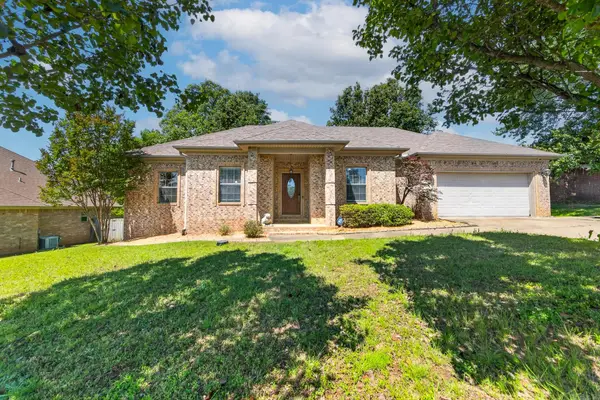 14 Jonathon Cove, Cabot, AR 72023