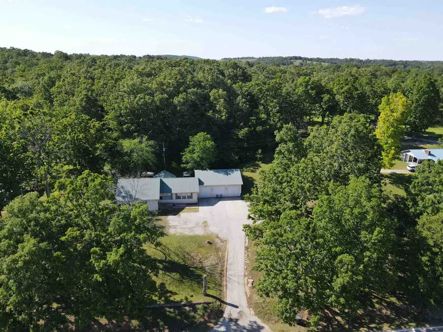 464 N Main Street, Salem, AR 72576 - #2