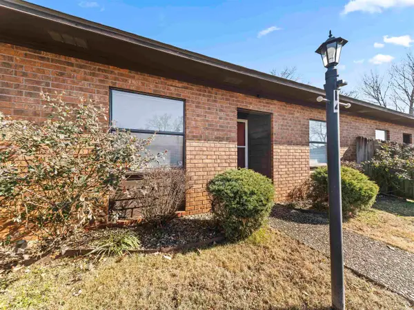 301 Hammond #E-4, Hot Springs, AR 71913