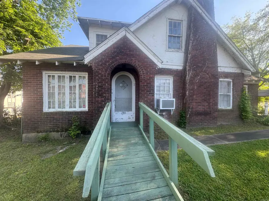 403 Orange Street, Hot Springs, AR 71901 - #3