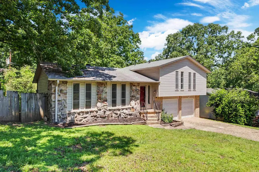 19 Donnelle Dr., Sherwood, AR 72120 - #2